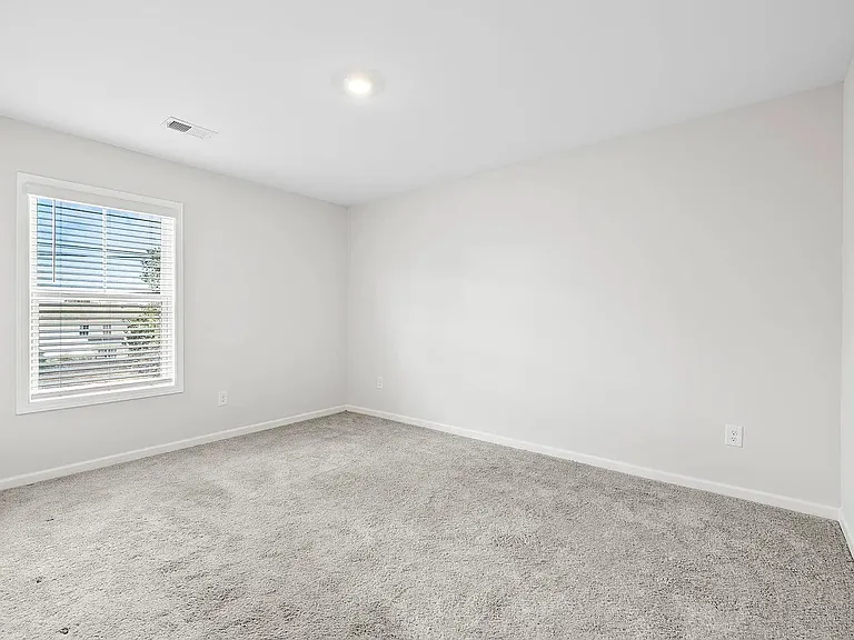 4 Sabine Leaf Ct — Photo 23