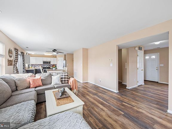 2nd image of 753 Wye Oak Dr