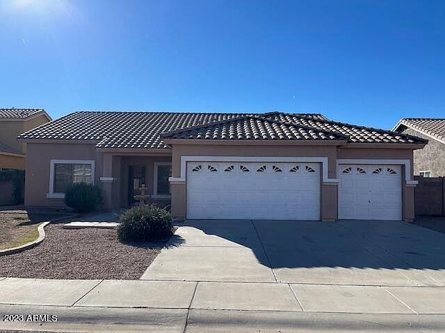 1st image of 637 E SANTA FE Street