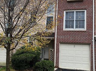 37 White Pine Ct, Lafayette Hill, PA