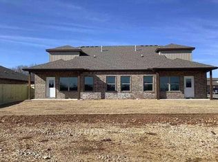 500 Vee St #500, Centerton, AR 72719