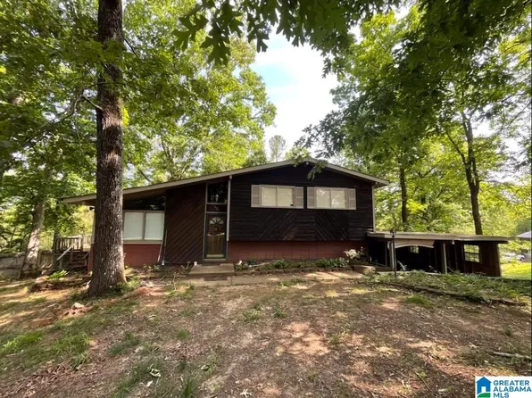 121 Arthur Dr, Weaver, AL 36277