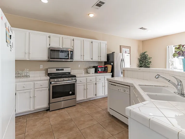 22353 Maidenhair St — Photo 6