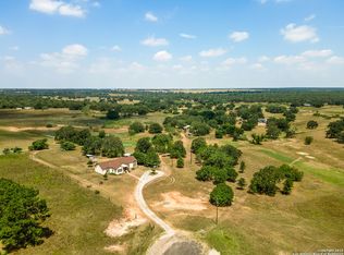 226 Twin Lakes Dr, Sutherland Springs, TX 78161