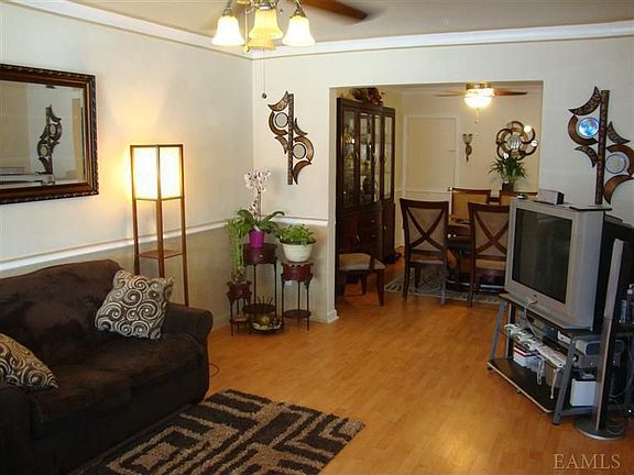 2nd image of 2419 Laconia Ave