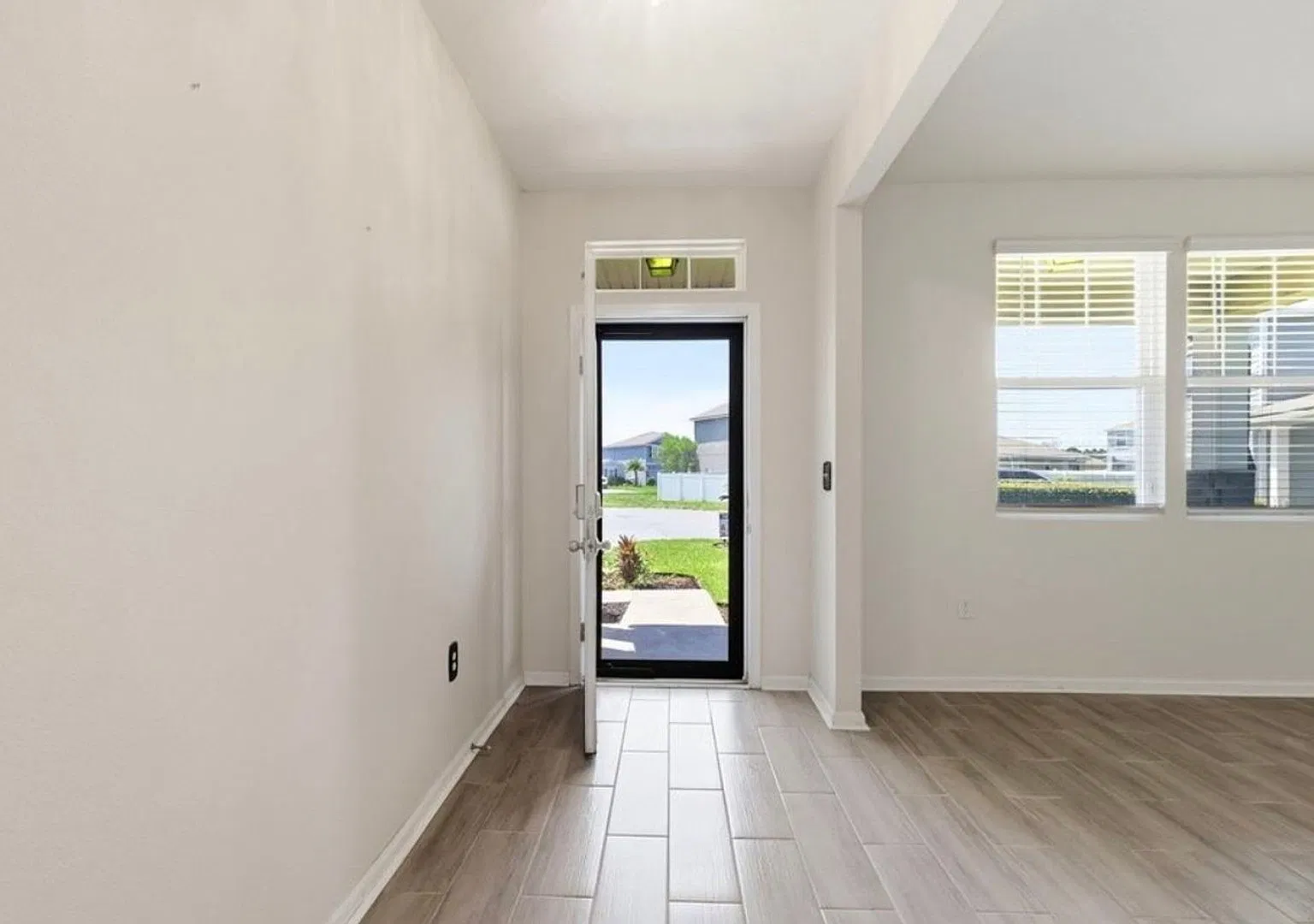 Spacious 5BR House in Jacksonville — Photo 4