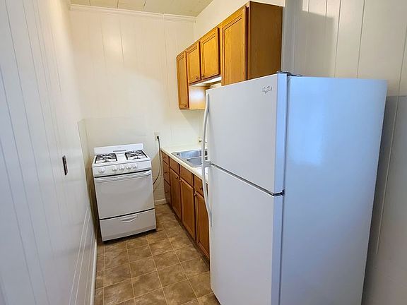 4th image of 304 E Lincoln Ave APT C