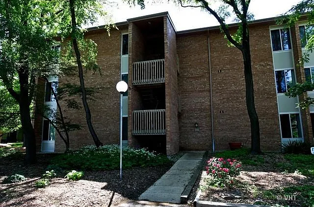 1607 Fairway Dr #1A — Photo 2