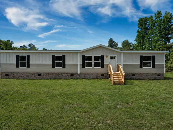 1151 Mandella Rd, Bonneau, SC 29431