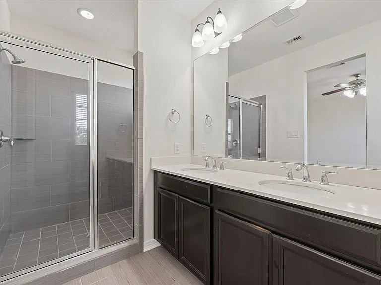 9679 Towne Lake Pkwy — Photo 16