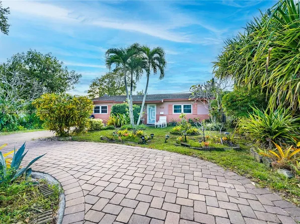 3230 N 72nd Ter, Hollywood, FL 33024