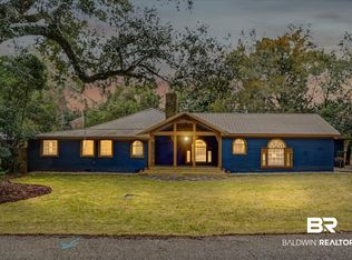 257 Morphy Ave, Fairhope, AL 36532