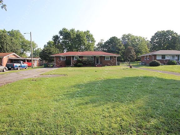 4th image of 812 Westchester Dr