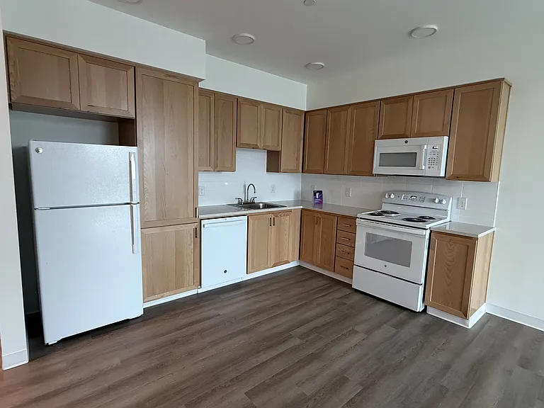 Dolores Apartments — Photo 13