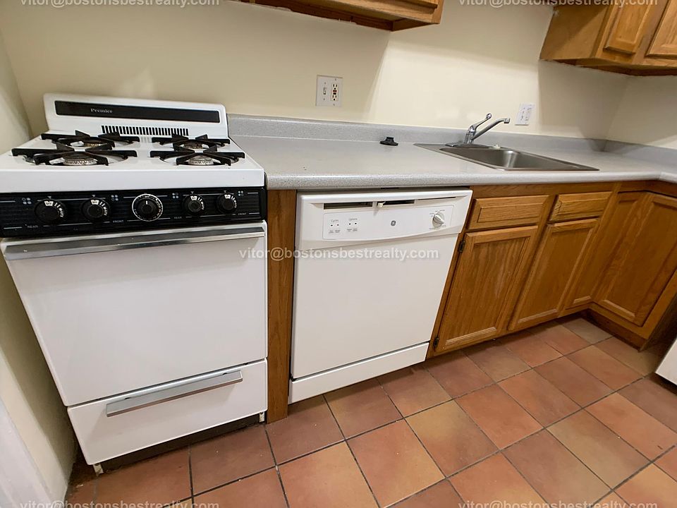 1st image of 35 Orkney Rd #7f3af5eb2