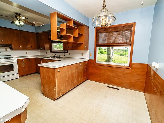 5th image of 2814 190th St
