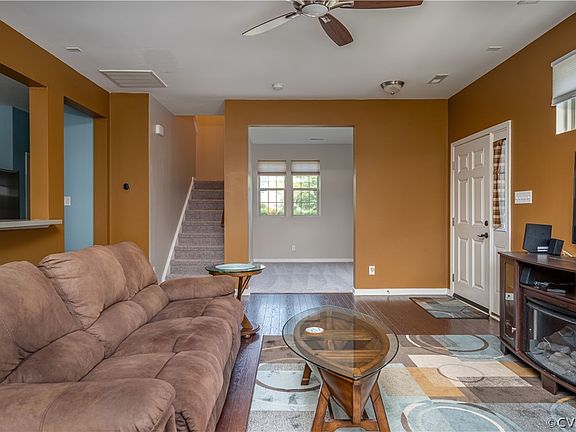 4th image of 3216 Francis Ct