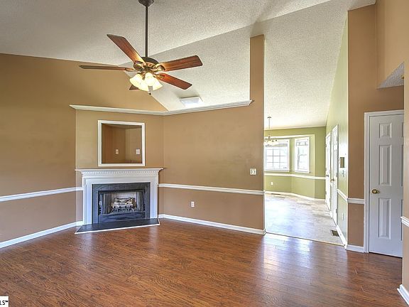 3rd image of 1106 Dunwoody Dr