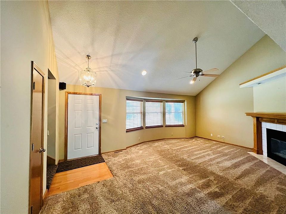 3705 SW Harbor Cir, Lees Summit, MO 64082 Zillow