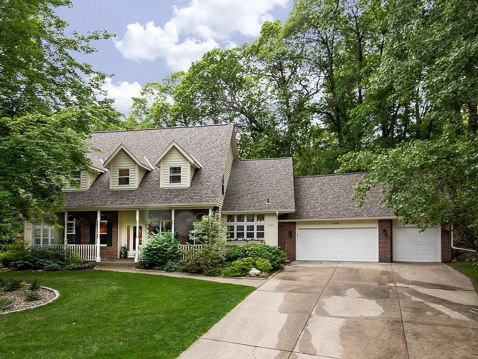 1st image of 13520 Clinton Pl