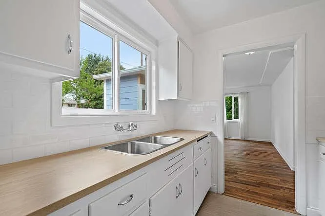 8808 N Peninsular Ave — Photo 15