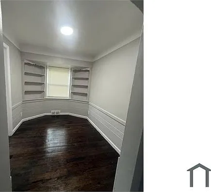 3 bed, $1,200 — Photo 2