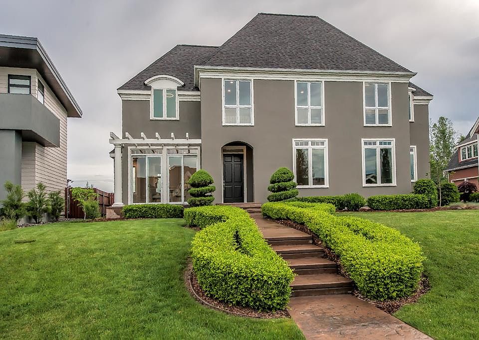 1st image of 1037 SE Crestlane Dr