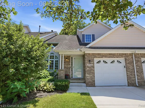 443 Natures Cove Ct, Wixom, MI 48393
