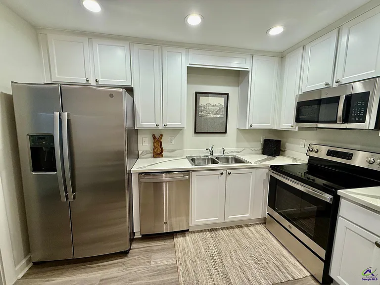116 Webster Way — Photo 8