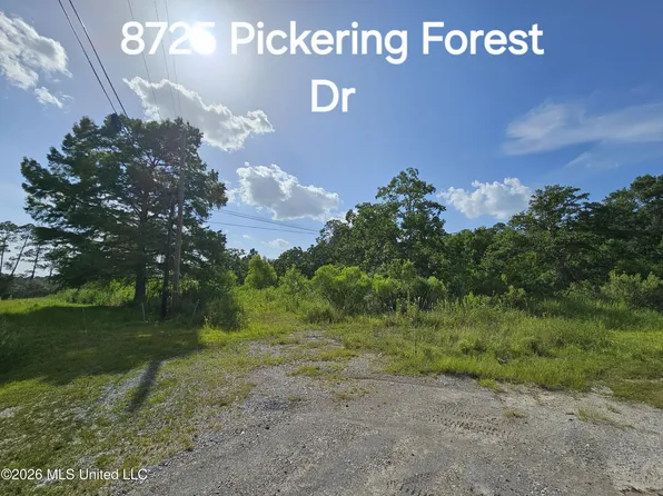 8725 Pickering Forest Dr, Ocean Springs, MS 39564