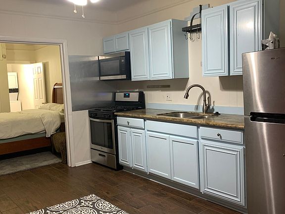 3rd image of 2476 Wisteria St