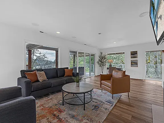 Building Photo - 15501 Diamond Head Rd