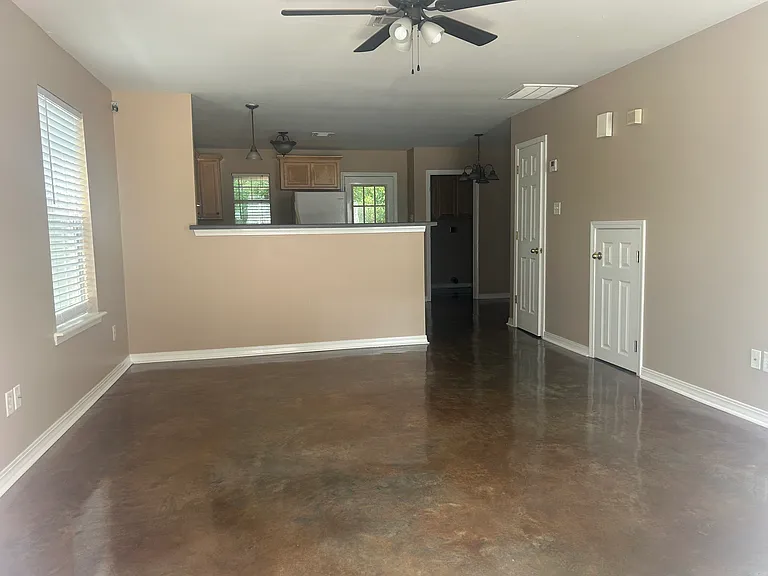 211 Coverdale Ln #211 — Photo 7