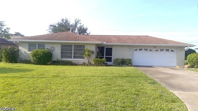 338 SE 47th Ter — Photo 1