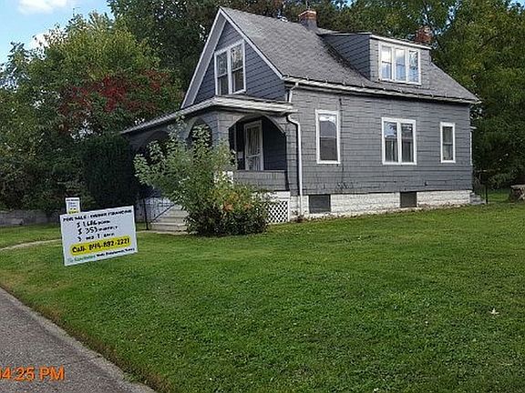 4th image of 11818 Benham Ave