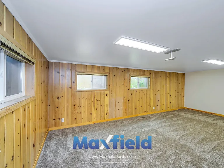 2139 E 1300 S — Photo 26
