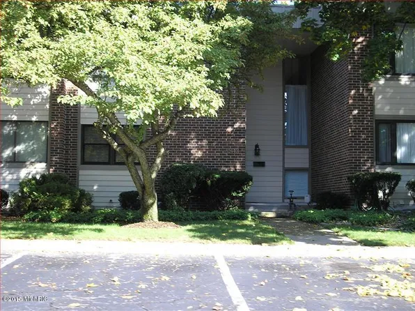 2440 E Collier Ave SE, Kentwood, MI 49546