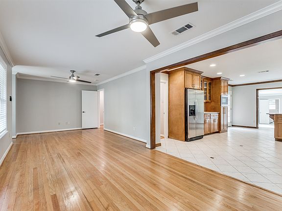 3rd image of 2012 Atlantic St