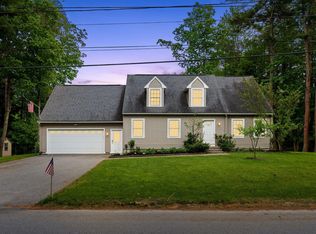 17 Manor St, Old Orchard Beach, ME 04064