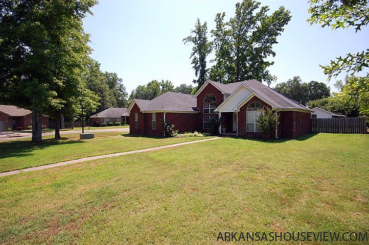 1st image of 45 Whispering Wind Cir