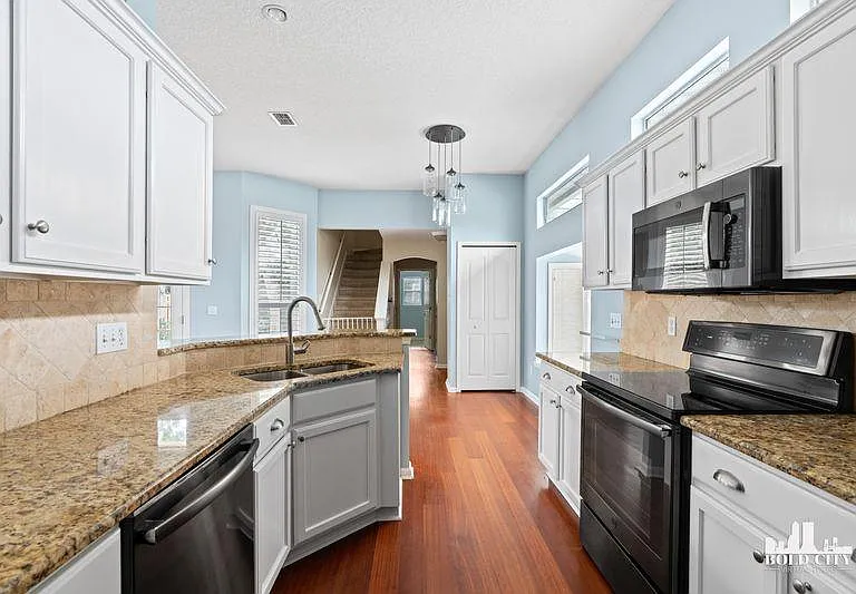 2891 Saint Maarten Ct — Photo 4