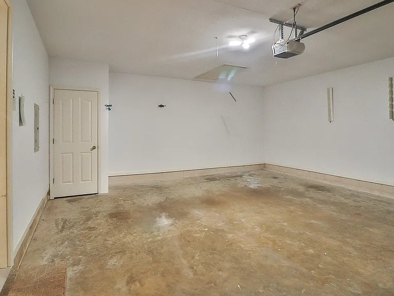 1914 Sandbrook Dr — Photo 35