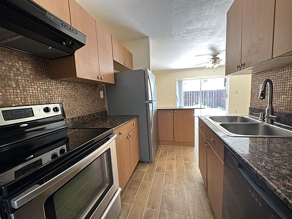 2nd image of 10782 La Placida Dr #5-1