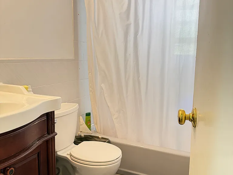 16 Greenway Cir — Photo 9