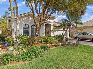 16217 Parque Ln, Naples, FL 34110