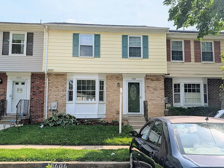 18610 Phoebe Way — Photo 1