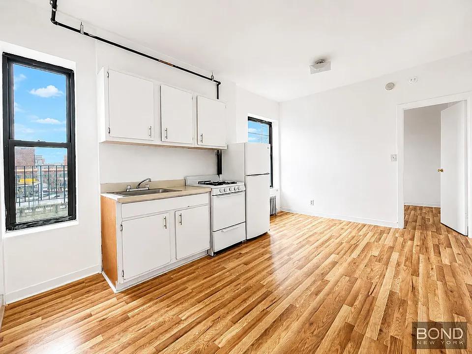 205 W 85th St #3C