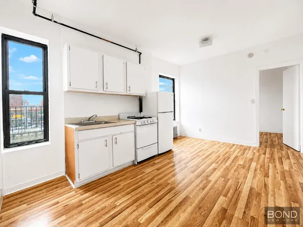 205 West 85th Street image 1 of 4