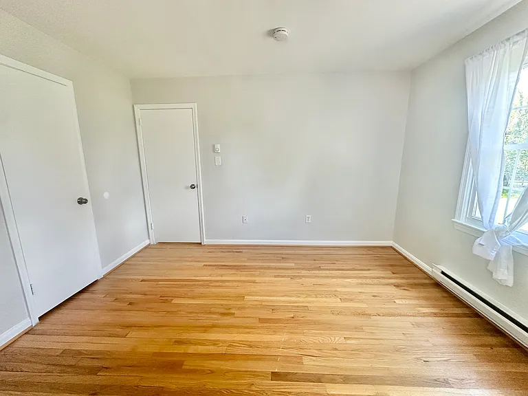 703 Kentland Dr — Photo 29