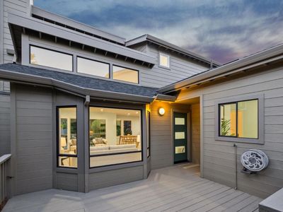 389 Avenue Granada, El Granada, CA, 94018